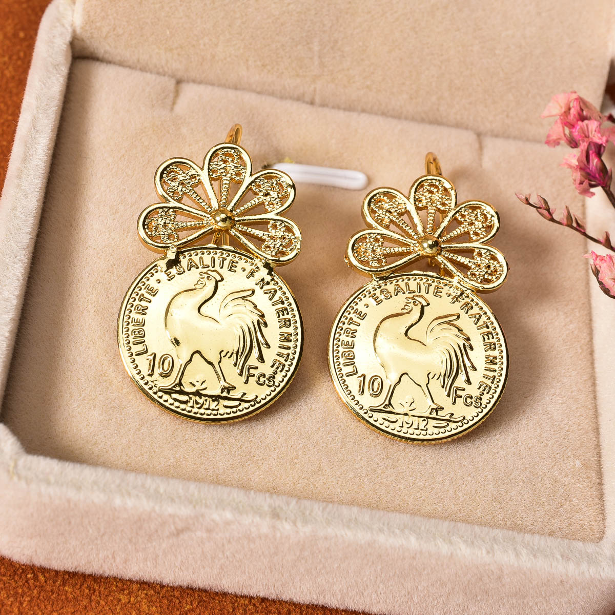 Orecchini a Perno con Medaglio - Vintage Collectible Coins recensione e prezzo