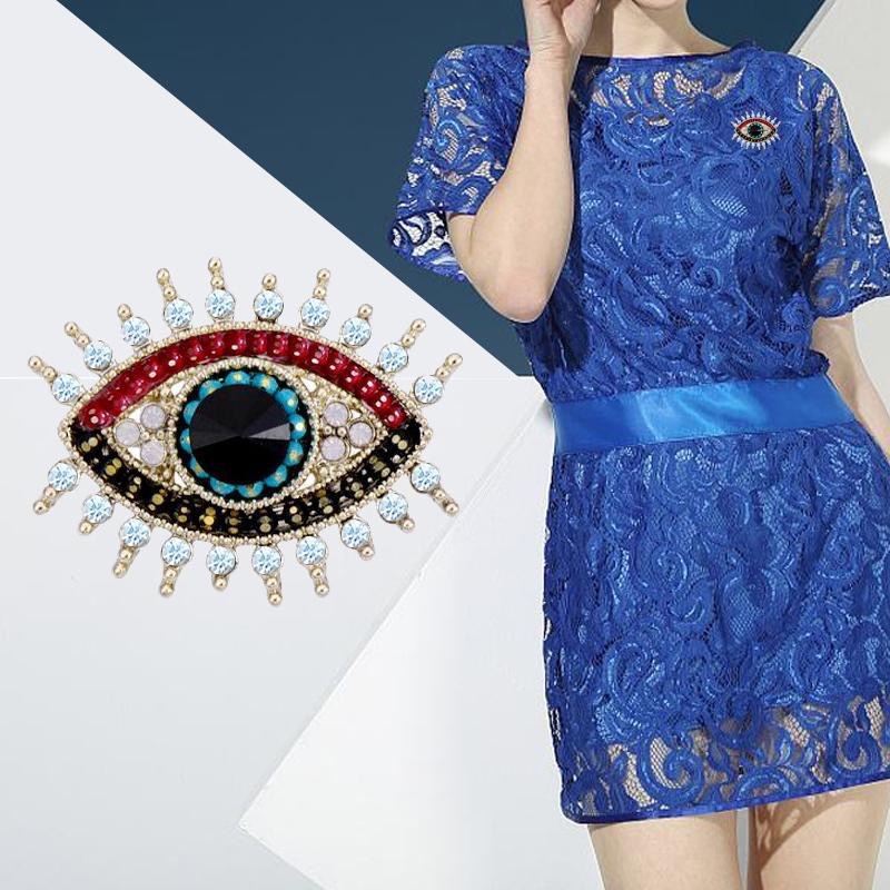 New Evil Eye badge Cosplay Ani - Collectible Vintage Brooches recensione e prezzo