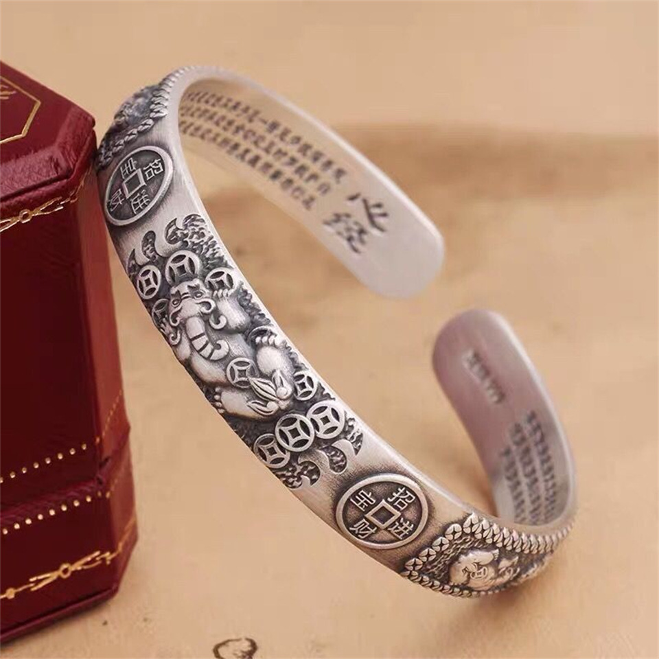 Bracciale Sutra a forma di cuo - Vintage Collectible Coins recensione e prezzo